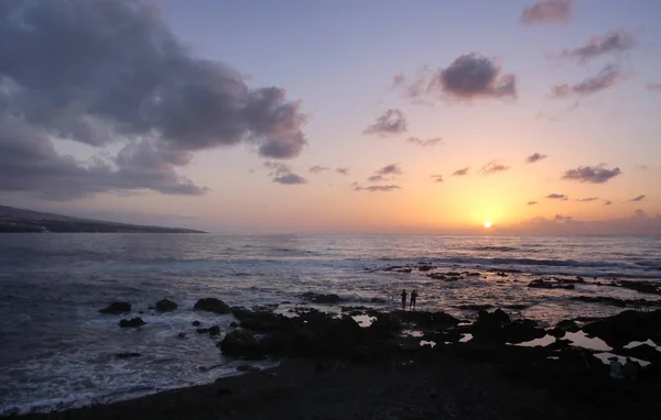 puesta de sol en punta del hidalgo, tenerife. Kanarya Adaları