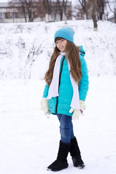 Retrato Niña Ropa Invierno Con Nieve Cayendo — Foto de Stock