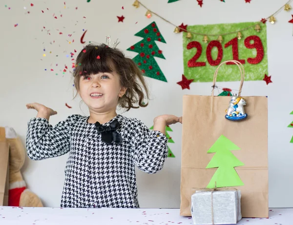 God Jul Och Gott Nytt Charmig Liten Flicka Och 2019 — Stockfoto