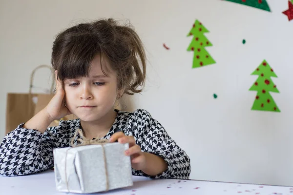 Unhappy Child Giftbox Christmas Time — Stock Photo, Image