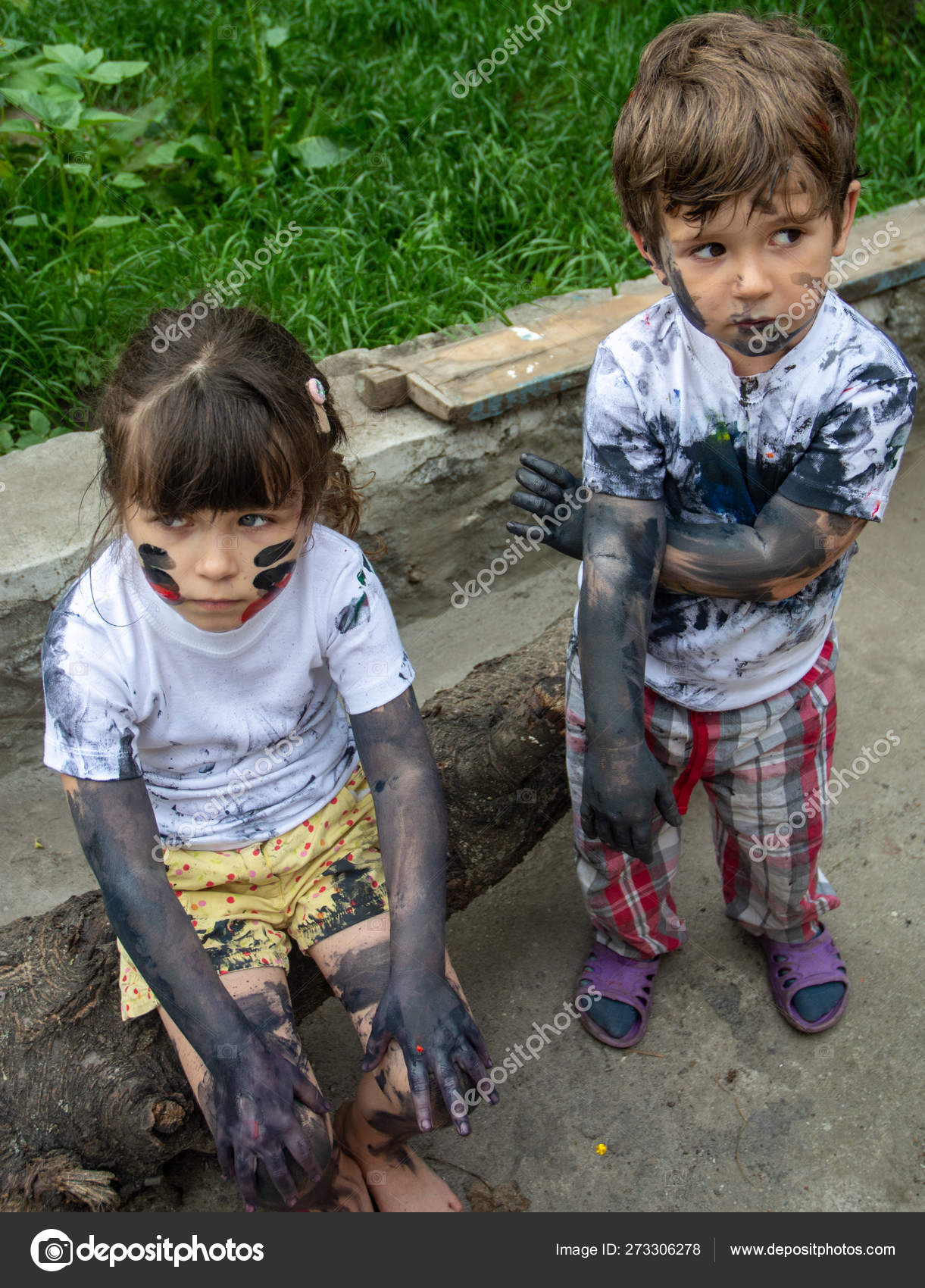 Kids Playing Mud Dirty Clothes Hands Stains Clothes Stock Photo by  ©textandphoto 273306278