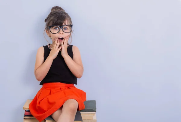 Zurück Zum Schulkind Nettes Fleißiges Kind Überraschtes Gesicht Mädchen Bereit — Stockfoto