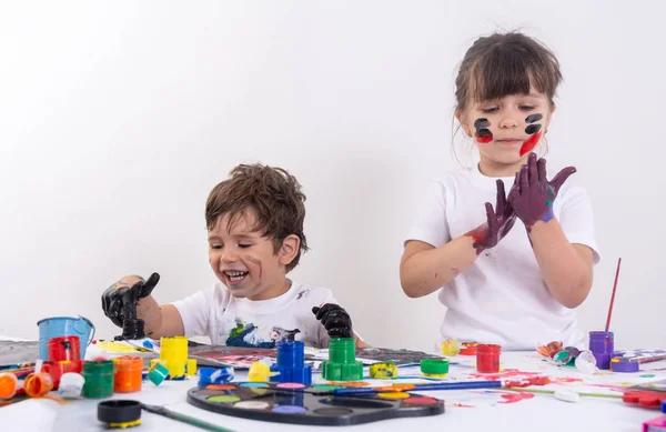 Kézműves Foglalkozás Gyerekeknek Gyermek Festés Ujjfestékkel — Stock Fotó