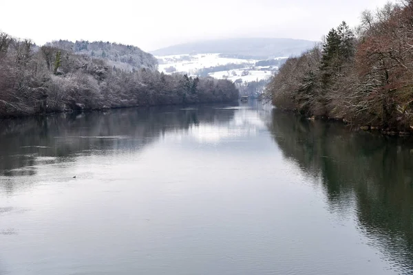 Zürih ve Almanya arasındaki nehir