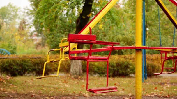 Motion Empty Children Carousel Carousel Moves Low Speed Counterclockwise Stops — Stock Video