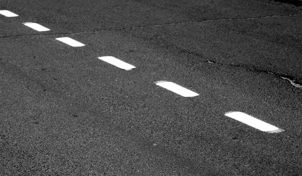 Marcature Bianche Strada Asfaltata Bianco Nero Sfondo Astratto Texture Design — Foto Stock