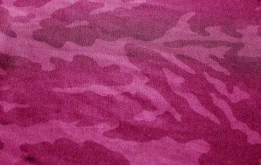 Pembe tonda bulanıklık etkisi nezlesi olan kirli kamuflaj bezi.