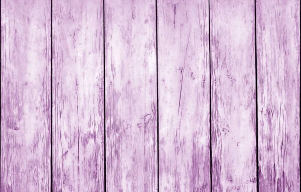 Clôture en bois altérée de couleur violette . — Photo