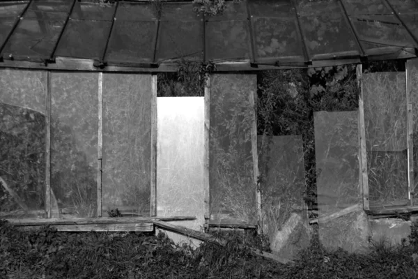 Καταστράφηκε Εγκαταλελειμμένο Θερμοκήπιο Φόντο Και Εννοιολογική Άποψη — Φωτογραφία Αρχείου