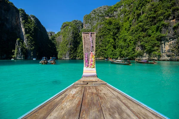 Vue Sur Thai Traditionnel Longtail Bateau Dessus Mer Claire Ciel — Photo