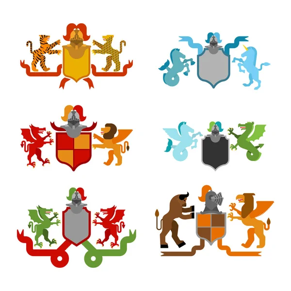 紋章の盾と兜を設定します 幻想獣 テンプレートの紋章デザイン要素 王室の紋章付き外衣 海馬とライオン ドラゴンやワイバーン Pgasus とグリフィン ヒョウ — ストックベクタ