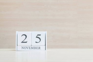Siyah 21 Kasım wor ile Closeup yüzey beyaz ahşap takvim
