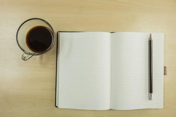 Braunes Notizbuch Bleistift Und Schwarzer Kaffee Arbeitskonzept — Stockfoto