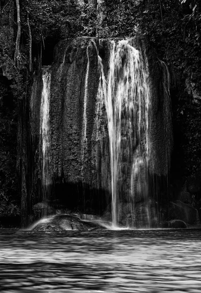 Schwarzer Und Weißer Wasserfall Natur Saison Frühling Wald Kanchanaburi Thailand — Stockfoto
