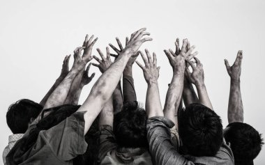 korkunç zombi eller, Anne, zombi tema, halloween tema, beyaz arka plan, kirli eller izole, kara el siyah tırnaklar, canavarca sanat ile ölüm