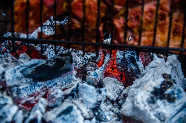 Barbecue Készül Grill Füst Tűzből — Stock Fotó