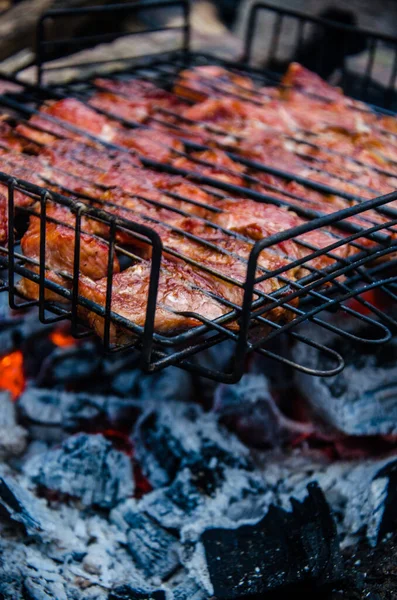 Barbecue Készül Grill Füst Tűzből — Stock Fotó