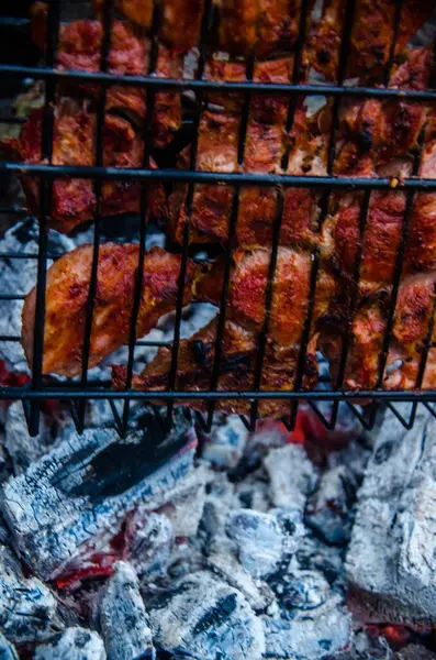 Grill Jest Przygotowany Grillu Dym Ognia — Zdjęcie stockowe