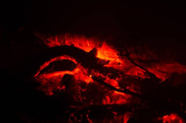 Közler parke bir ateşte yanar..