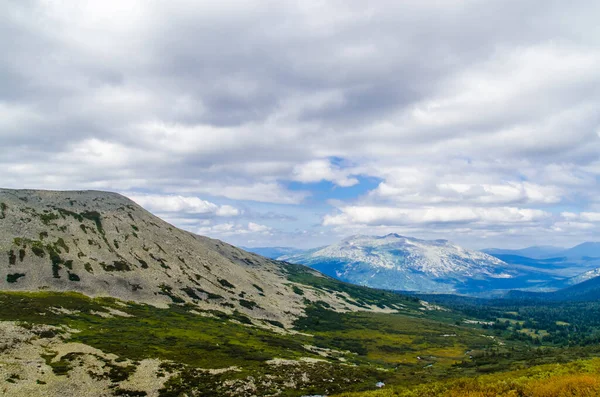 Vue Haute Montagne Nuages Dans Ciel — Photo