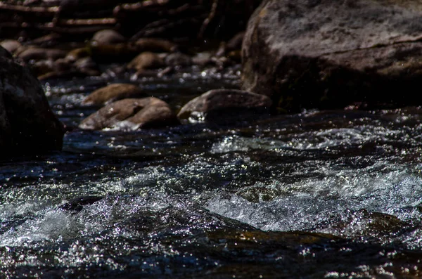 Sommer Felsigen Gebirgsfluss Wasserseide Bergfluss — Stockfoto