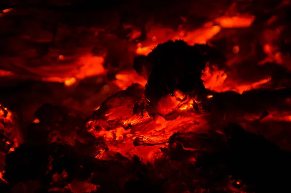 Угли Сгорят Камине — стоковое фото