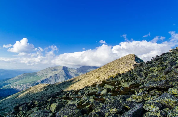 Vue Haute Montagne Nuages Dans Ciel — Photo