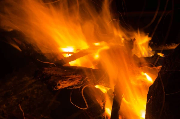 Κάρβουνα Καίγονται Φωτιά Από Σκληρό Ξύλο — Φωτογραφία Αρχείου