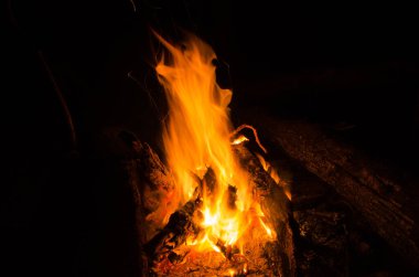 Közler parke bir ateşte yanar..