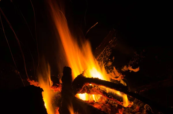 Embers Burn Hardwood Fire — Stock Photo, Image