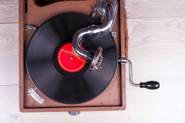Eski gramofon oyuncu, portre. Eski vinil topluluğu Retro tarz görüntü kaydetmek lps kollu.