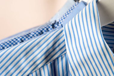 Bez askıları gömlek ile. Mens iş elbiseleri. Moda