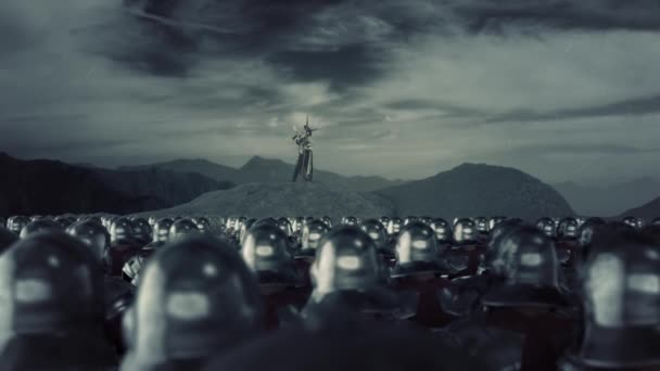 Римский Солдат Трубит Рог Призывая Битве — стоковое видео
