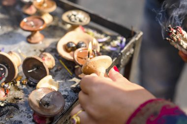 Hint tatil, tatile Hindistan, Nepal, Katmandu yanan tütsü yanan tütsü