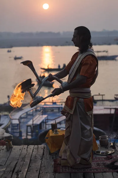 Puja Varanasi Terraplén Del Río Ganges India Noviembre 2015 — Foto de Stock