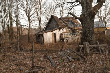 Evin kalıntıları.