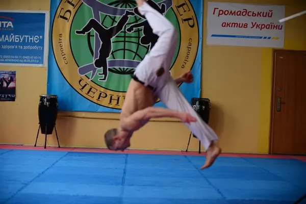 Chicos Capoeira Gimnasio Ucrania Chernigov Mayo 2017 —  Fotos de Stock