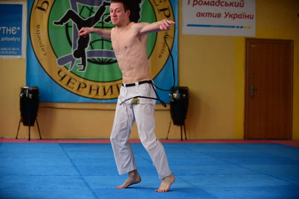Les Gars Capoeira Dans Salle Gym Ukraine Tchernigov Mai 2017 — Photo