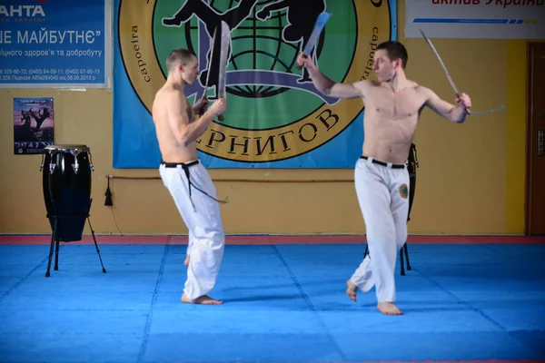 Chicos Capoeira Gimnasio Ucrania Chernigov Mayo 2017 —  Fotos de Stock