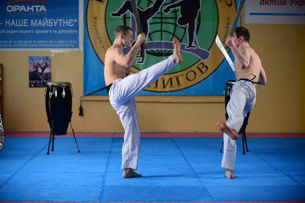 Capoeira Jungs Der Turnhalle Ukraine Chernigov Mai 2017 — Stockfoto