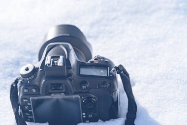 Kamera içinde belgili tanımlık kar kış fotoğraf oturumu