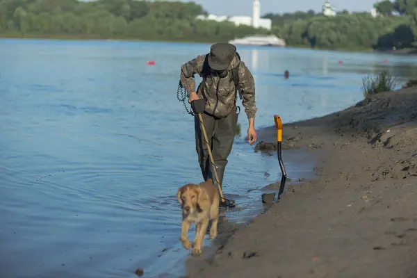 Metal Detector Sono Alla Ricerca Tesoro Sulla Spiaggia — Foto Stock