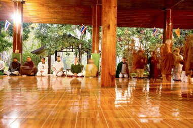 Bir Budist manastırında Vipassana, Tayland, Wat Luang, Nisan 2019