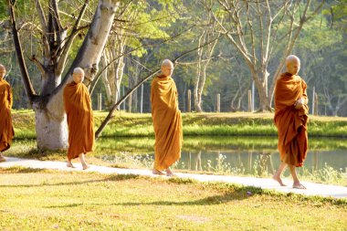 bir Budist manastırında meditasyon, Tayland, Wat Luang, Nisan 2019