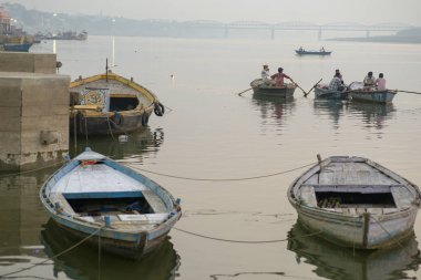 Varanasi Ganj nehrinin Embankment, Hindistan, Kasım 2016