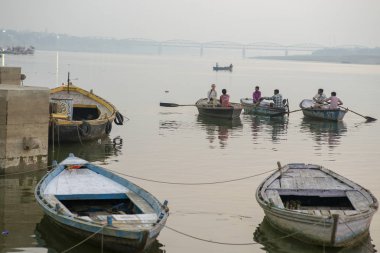 Varanasi Ganj nehrinin Embankment, Hindistan, Kasım 2016