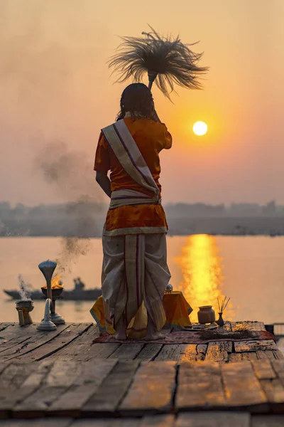 Puja Orillas Del Ganges India Ciudad Varanasi Noviembre 2016 — Foto de Stock