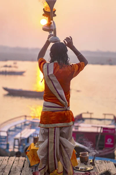 Puja Orillas Del Ganges India Ciudad Varanasi Noviembre 2016 — Foto de Stock