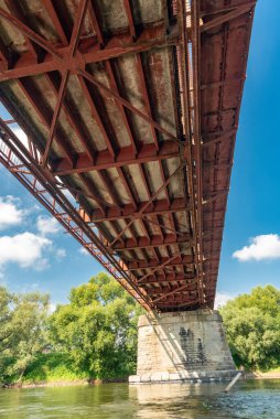 Dinyester 'ın üzerindeki köprü. Ukrayna. İvanofrankovsk. 24 Ağustos 2020