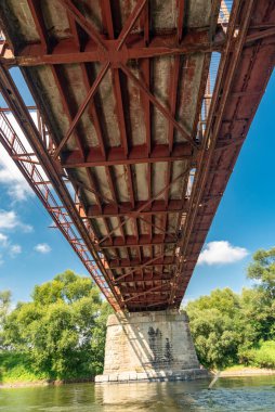 Dinyester 'ın üzerindeki köprü. Ukrayna. İvanofrankovsk. 24 Ağustos 2020